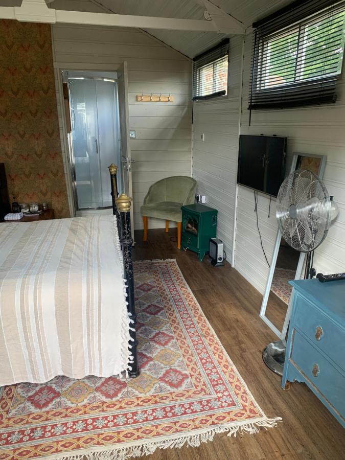 Hotel The Cabin Spixworth Esterno foto